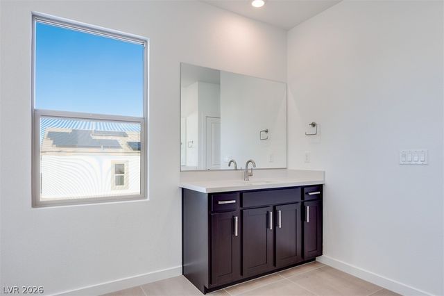 10472 Mountain Aster Avenue, Las Vegas, NV 89166