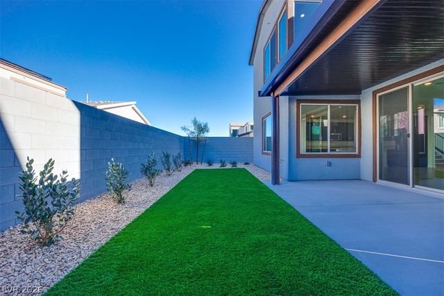 10472 Mountain Aster Avenue, Las Vegas, NV 89166