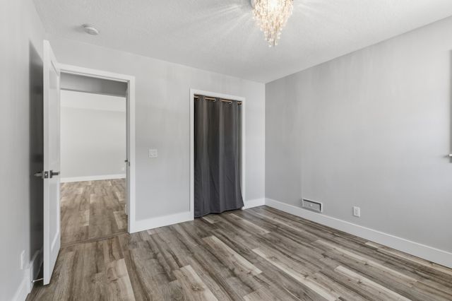 8509 10th Avenue S, Bloomington, MN 55420