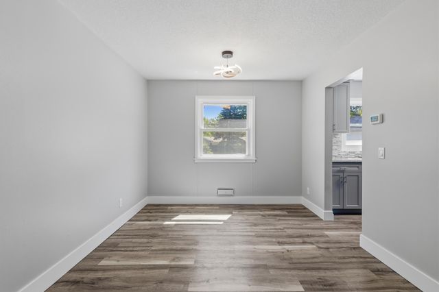 8509 10th Avenue S, Bloomington, MN 55420