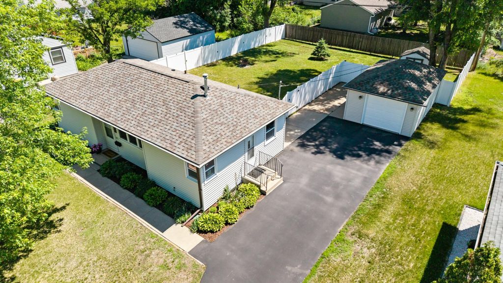 8509 10th Avenue S, Bloomington, MN 55420