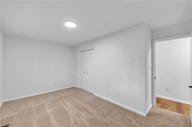 4 Admiral CT, Hampton, VA 23669