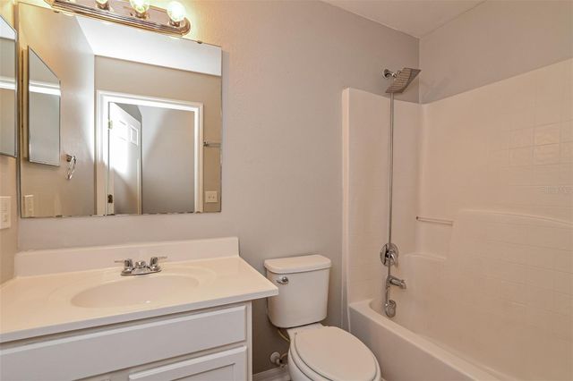 207 RONALDALE AVENUE, Haines City, FL 33844