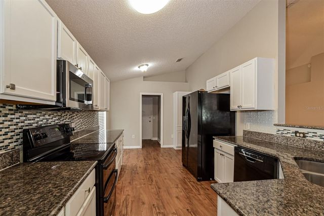 207 RONALDALE AVENUE, Haines City, FL 33844