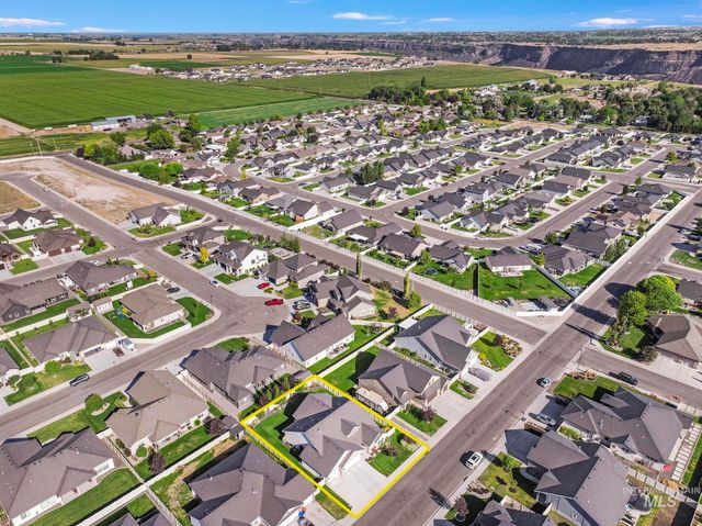 2263 Columbia, Twin Falls, ID 83301