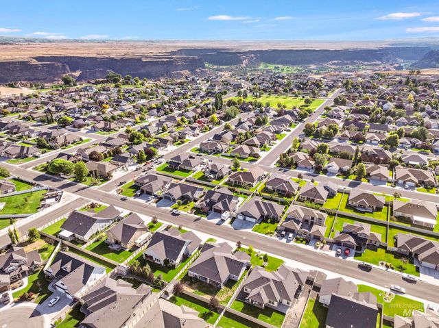 2263 Columbia, Twin Falls, ID 83301