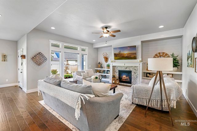 2263 Columbia, Twin Falls, ID 83301