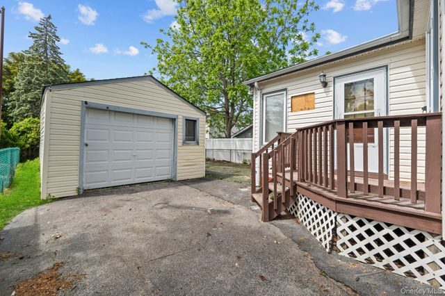 1 Lewis Place, Lynbrook, NY 11563