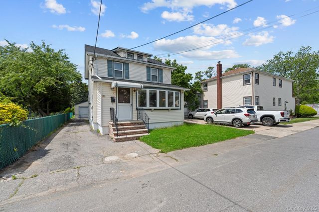 1 Lewis Place, Lynbrook, NY 11563