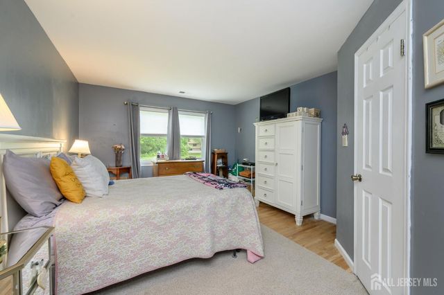 2214 Silver Court, Hamilton, NJ 08690
