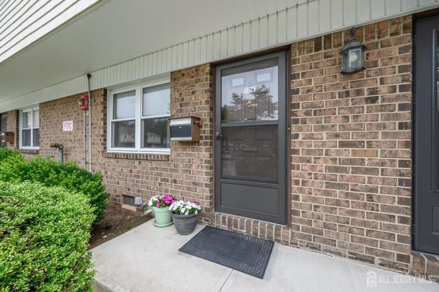 2214 Silver Court, Hamilton, NJ 08690