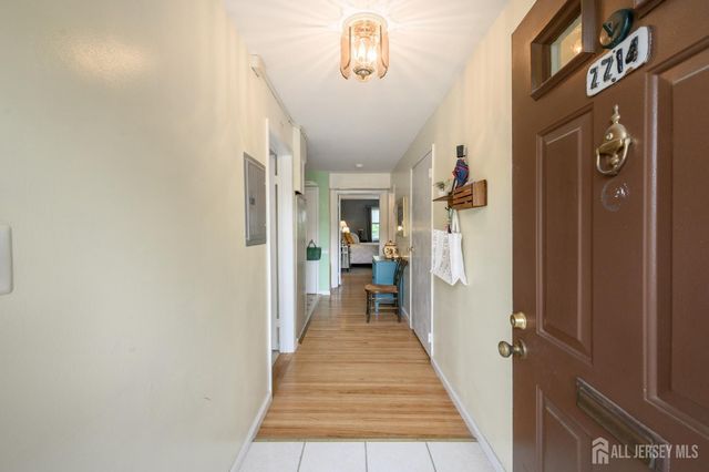 2214 Silver Court, Hamilton, NJ 08690