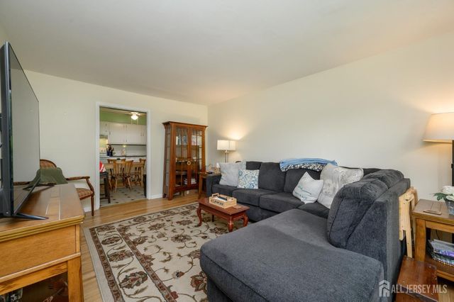 2214 Silver Court, Hamilton, NJ 08690