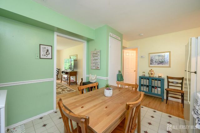 2214 Silver Court, Hamilton, NJ 08690