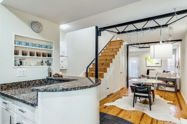 4242 Buena Vista Street 16, Dallas, TX 75205