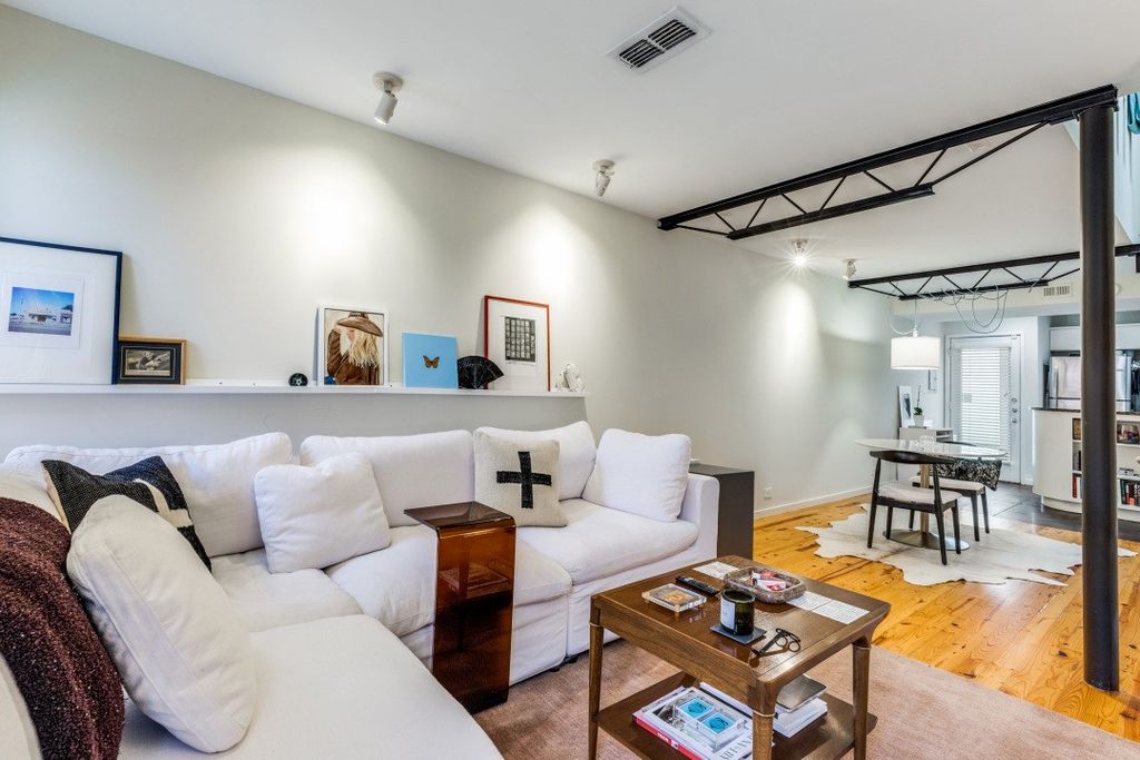 4242 Buena Vista Street 16, Dallas, TX 75205