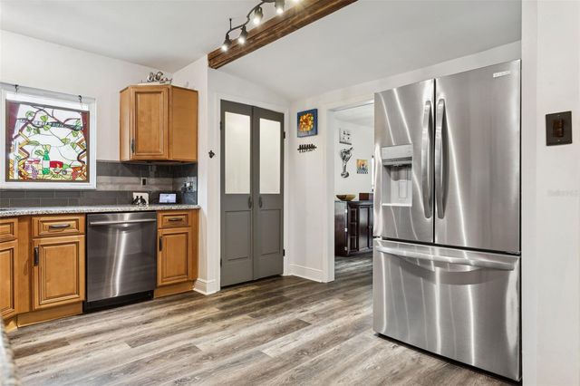 1023 N BASK DRIVE, Tampa, FL 33603