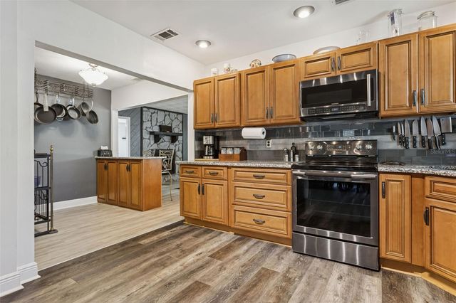 1023 N BASK DRIVE, Tampa, FL 33603