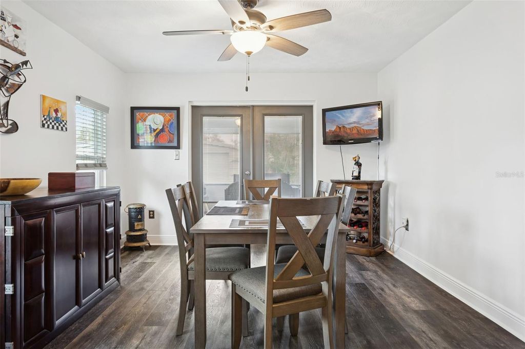 Image 12 of property listing at 1023 N BASK DRIVE, Tampa, FL 33603