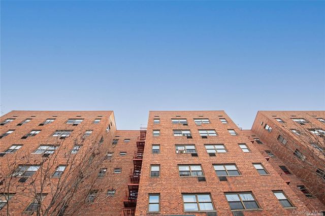 94-30 58 Avenue 3A, Elmhurst, NY 11373
