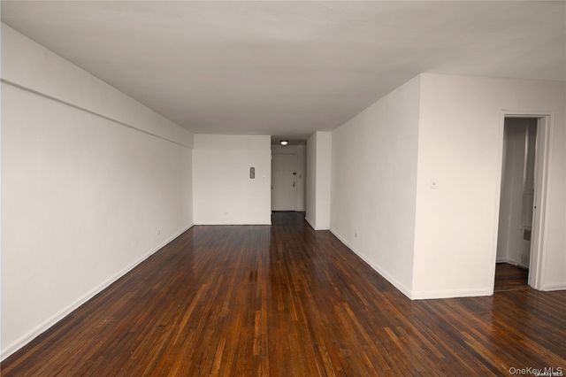94-30 58 Avenue 3A, Elmhurst, NY 11373
