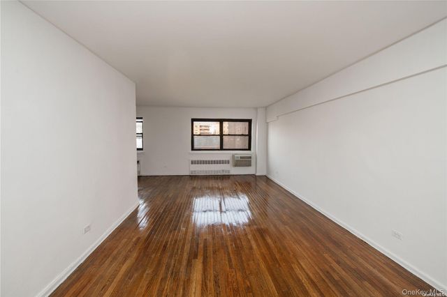 94-30 58 Avenue 3A, Elmhurst, NY 11373