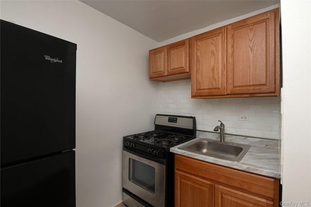 94-30 58 Avenue 3A, Elmhurst, NY 11373