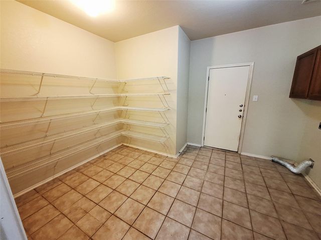 407 W South ST, Leander, TX 78641
