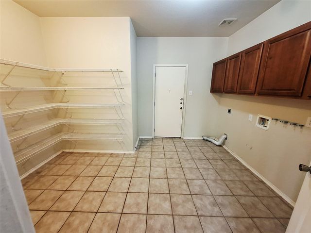 407 W South ST, Leander, TX 78641