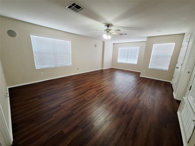 407 W South ST, Leander, TX 78641