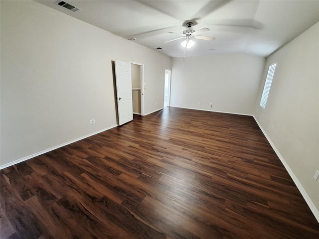 407 W South ST, Leander, TX 78641