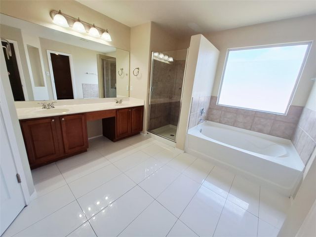 407 W South ST, Leander, TX 78641