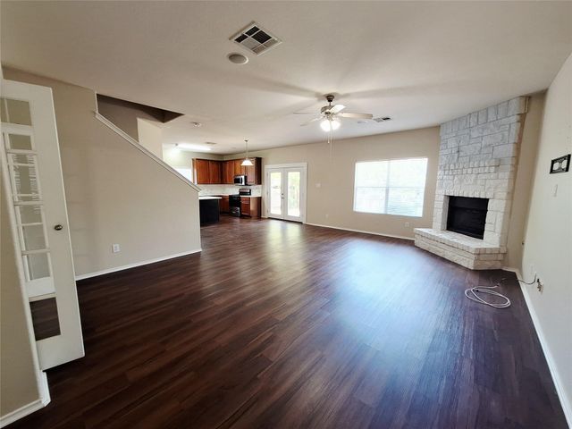 407 W South ST, Leander, TX 78641