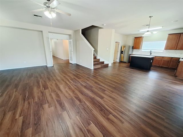 407 W South ST, Leander, TX 78641