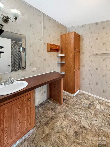 107 Daisy Field Court 7, Harmony, NC 28634