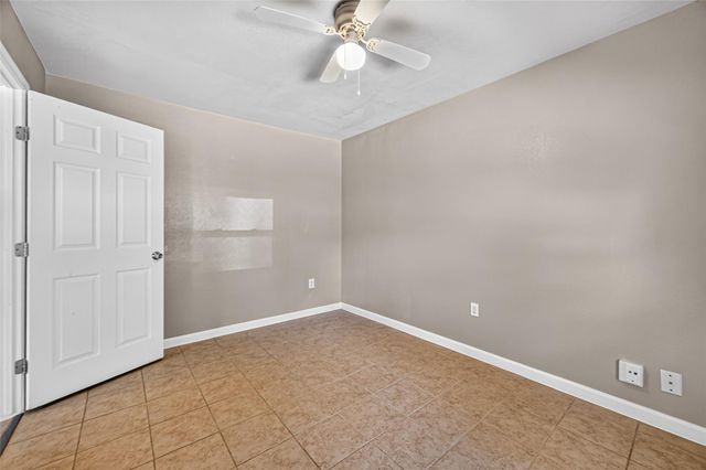 8166 Oak Knoll Lane, Houston, TX 77028