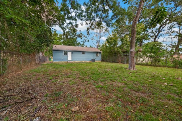 8166 Oak Knoll Lane, Houston, TX 77028