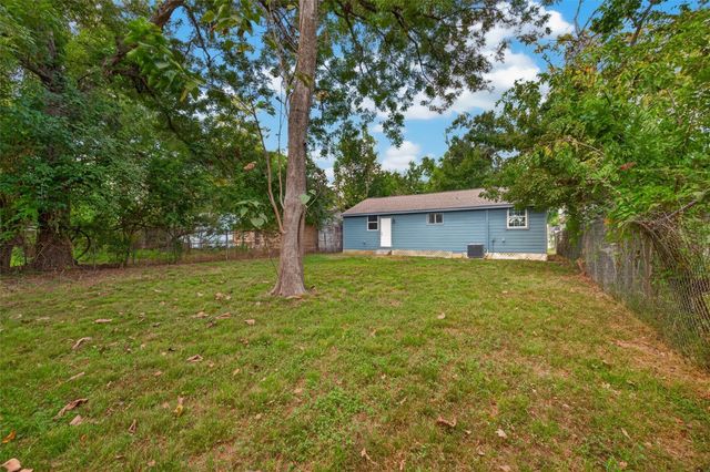 8166 Oak Knoll Lane, Houston, TX 77028