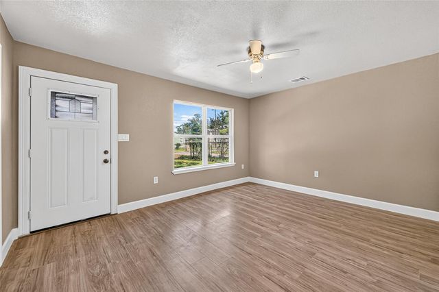 8166 Oak Knoll Lane, Houston, TX 77028