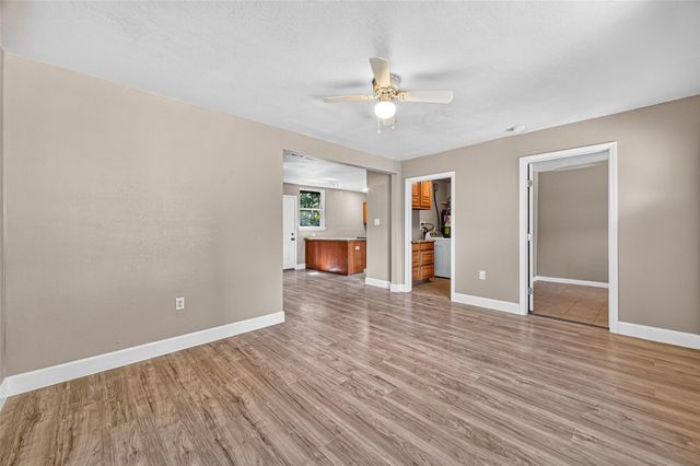 8166 Oak Knoll Lane, Houston, TX 77028