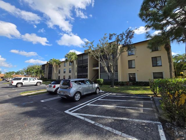 819 Sky Pine Way G3, Greenacres, FL 33415