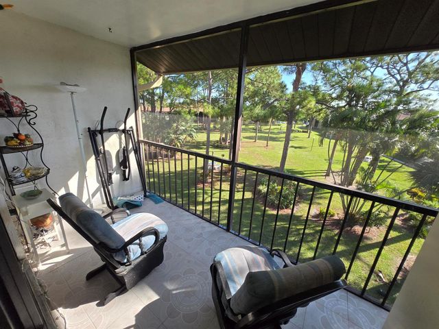 819 Sky Pine Way G3, Greenacres, FL 33415