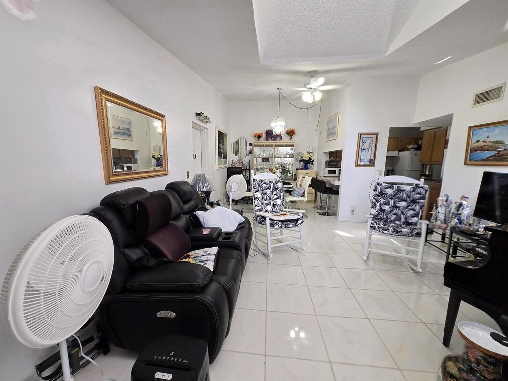 819 Sky Pine Way G3, Greenacres, FL 33415