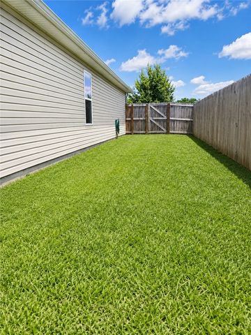 1221 S Ivory Bill Lane, Fayetteville, AR 72701
