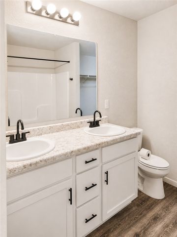 1221 S Ivory Bill Lane, Fayetteville, AR 72701
