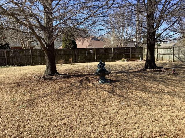 745 RADIANCE DR, Memphis, TN 38018