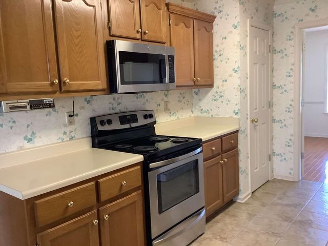 745 RADIANCE DR, Memphis, TN 38018