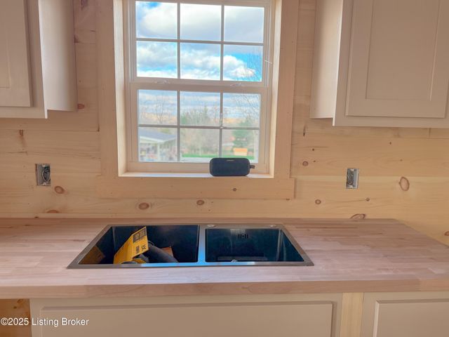 4675 Shrewsbury Rd, Leitchfield, KY 42754