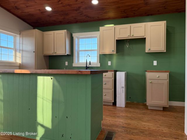 4675 Shrewsbury Rd, Leitchfield, KY 42754