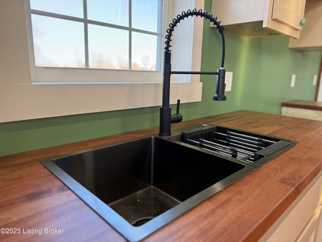 4675 Shrewsbury Rd, Leitchfield, KY 42754